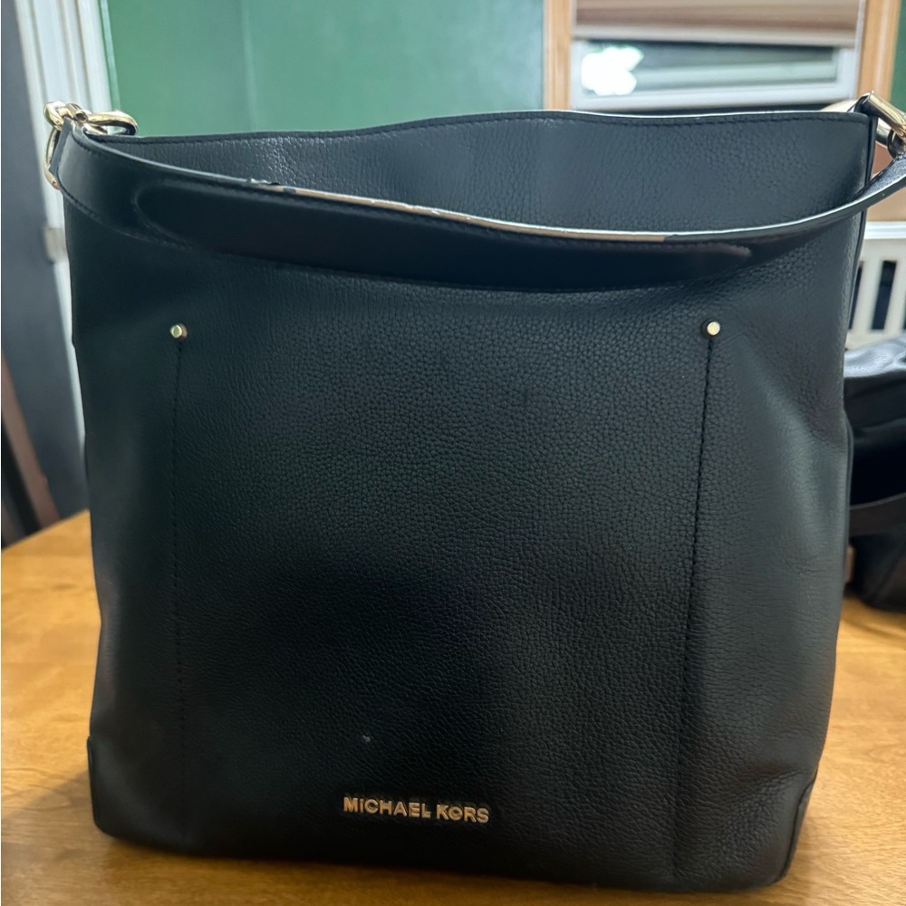 Micheal kors purse